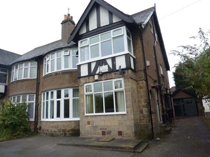 6 Bedrooms for £98.5 at Otley Road Headingley